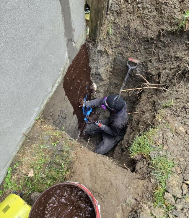 Crack repair old pic 00001