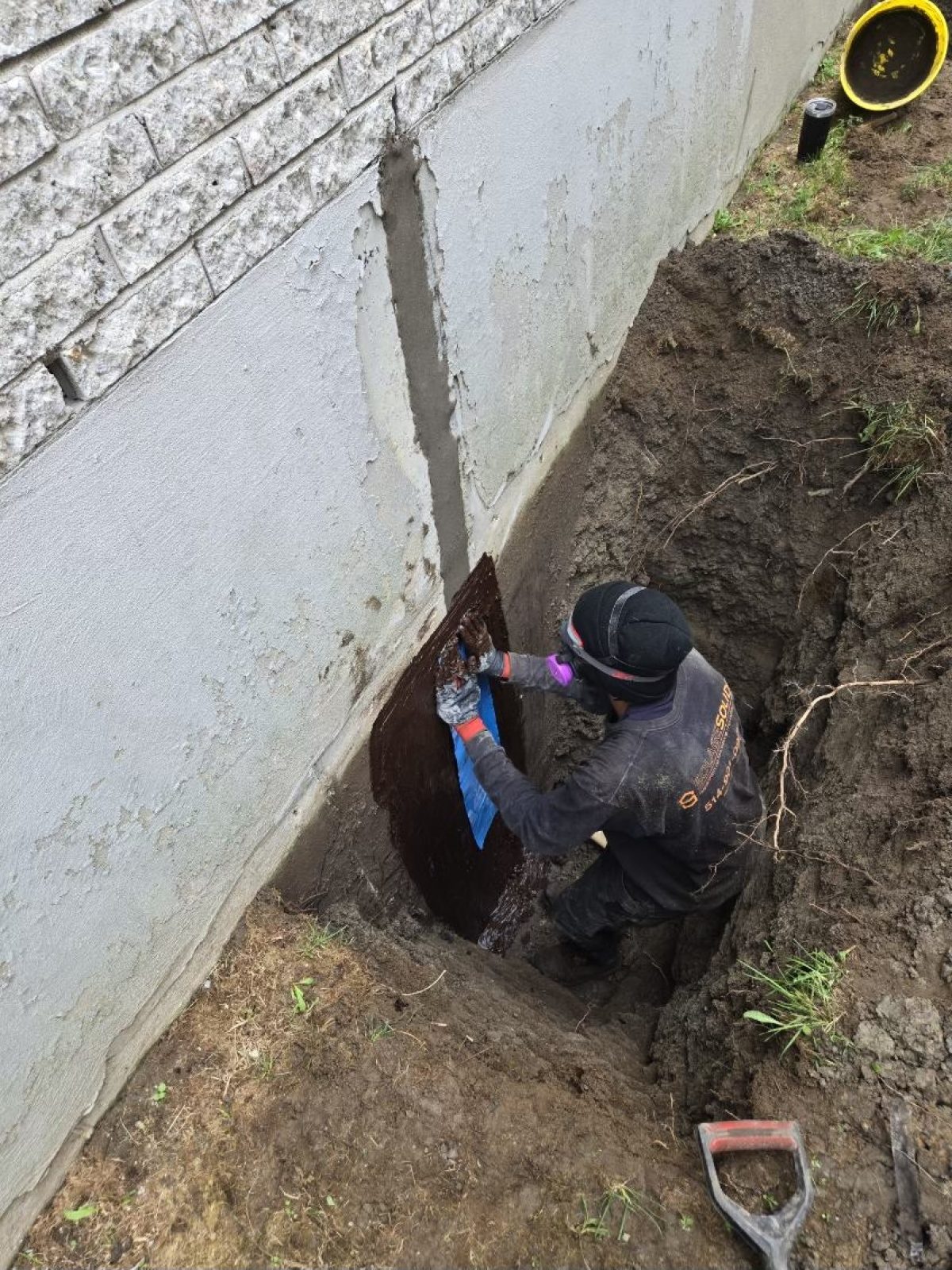 Crack repair old pic 00005 Solage Solide